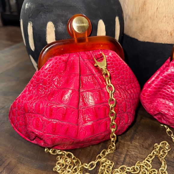 EUC VINTAGE RARE Brahmin Fuchsia Crocodile Clutch with Gold Chain - Picture 1 of 8